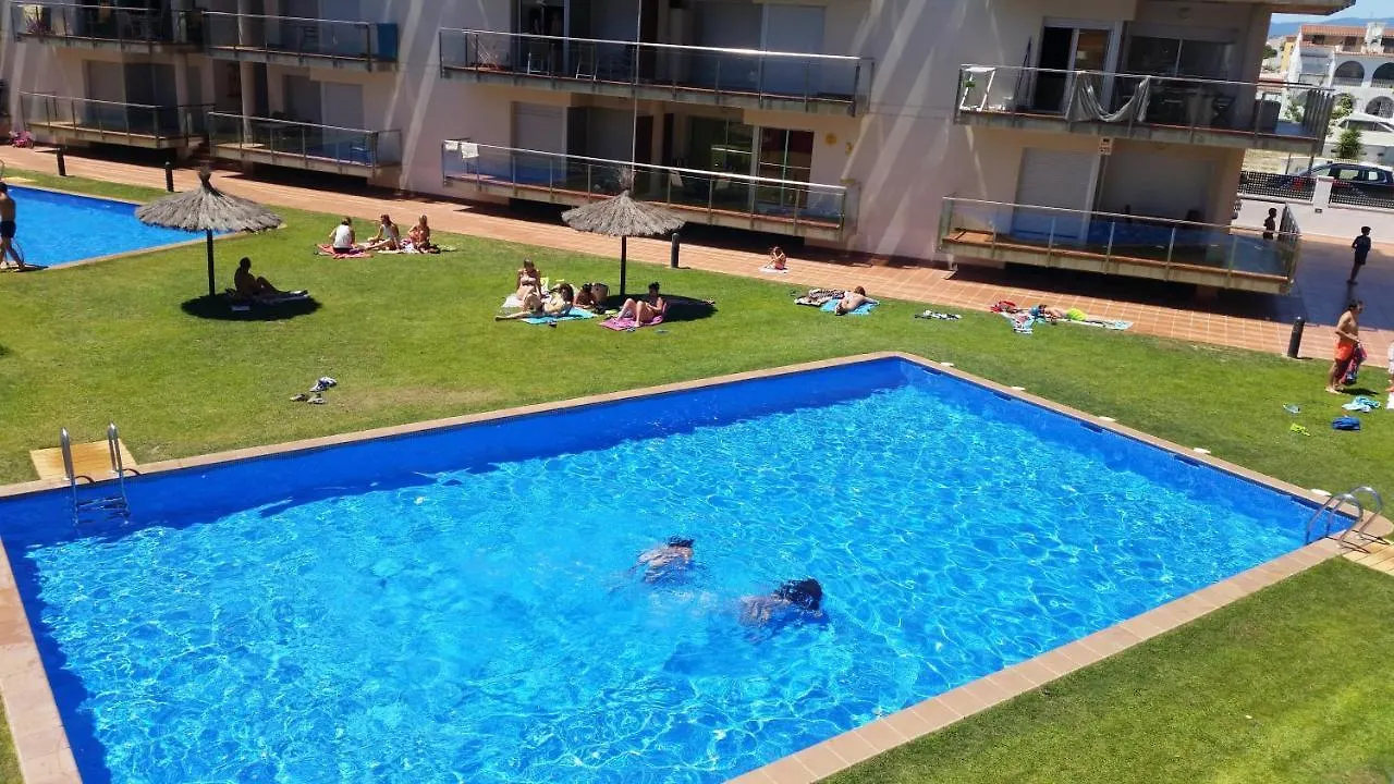 Apartment Carrer Cap Blanc Roses