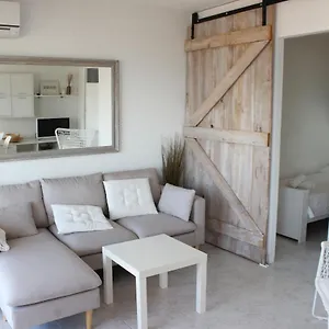  Appartement Beautiful In Front Of Beach, Pool, View